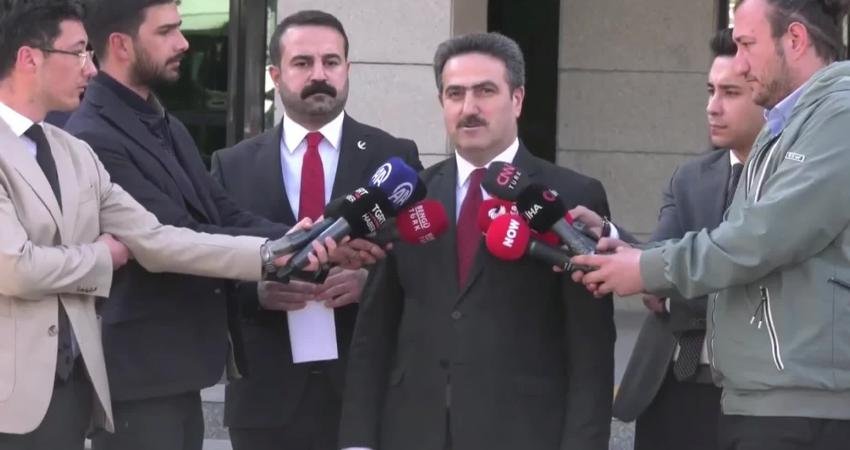 Yeniden Refah Partisi, Siverek’te Seçimin İptal Edilmesi İçin YSK’ya Olağanüstü İtiraz Başvurusu Yaptı Yeniden Refah Partisi (YRP), Şanlıurfa’nın Siverek ilçesinde AKP’nin itirazı üzerine