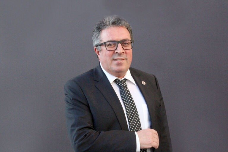 İç Anadolu Sanayici ve İşinsanları Federasyonu Başkanı Süleyman Ekinci, eğitim