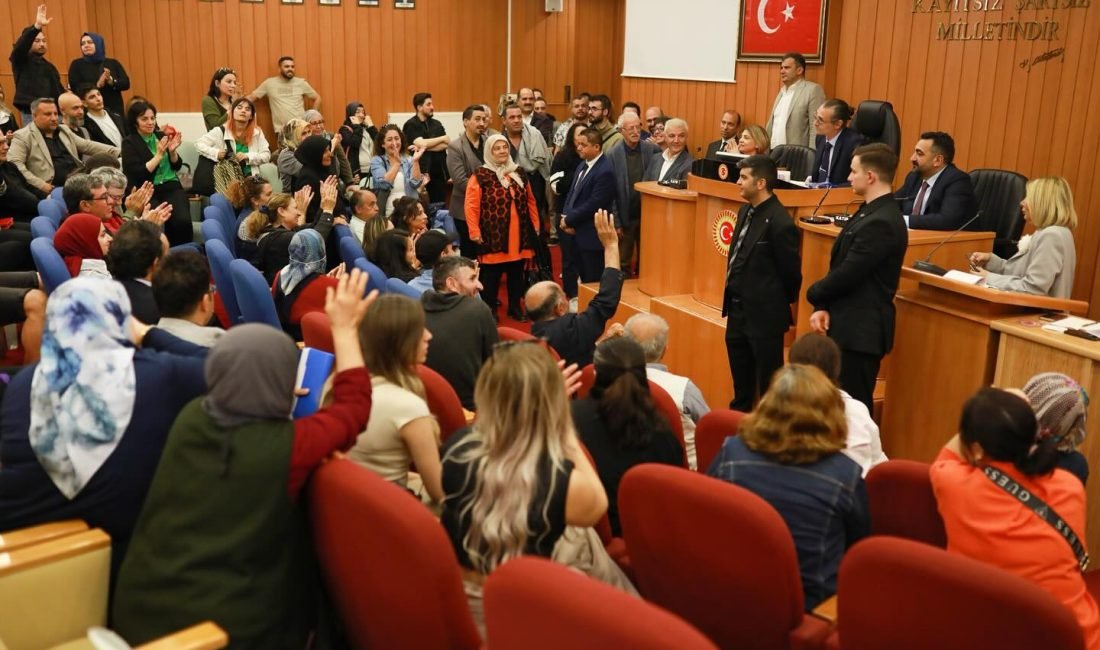 Etimesgut Belediye Başkanı Erdal Beşikçioğlu, her Salı düzenlenen Halk Günü