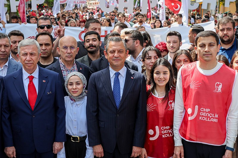 CHP Genel Başkanı Özgür Özel 19 Mayıs Atatürk'ü Anma, Gençlik