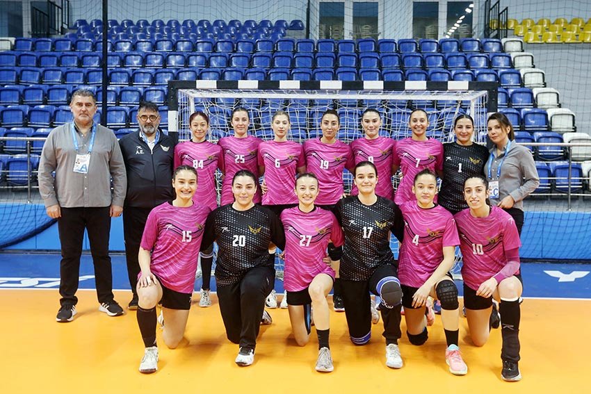 yenimahalle-yerli-ve-genc-kadrosuyla-zoru-basardi