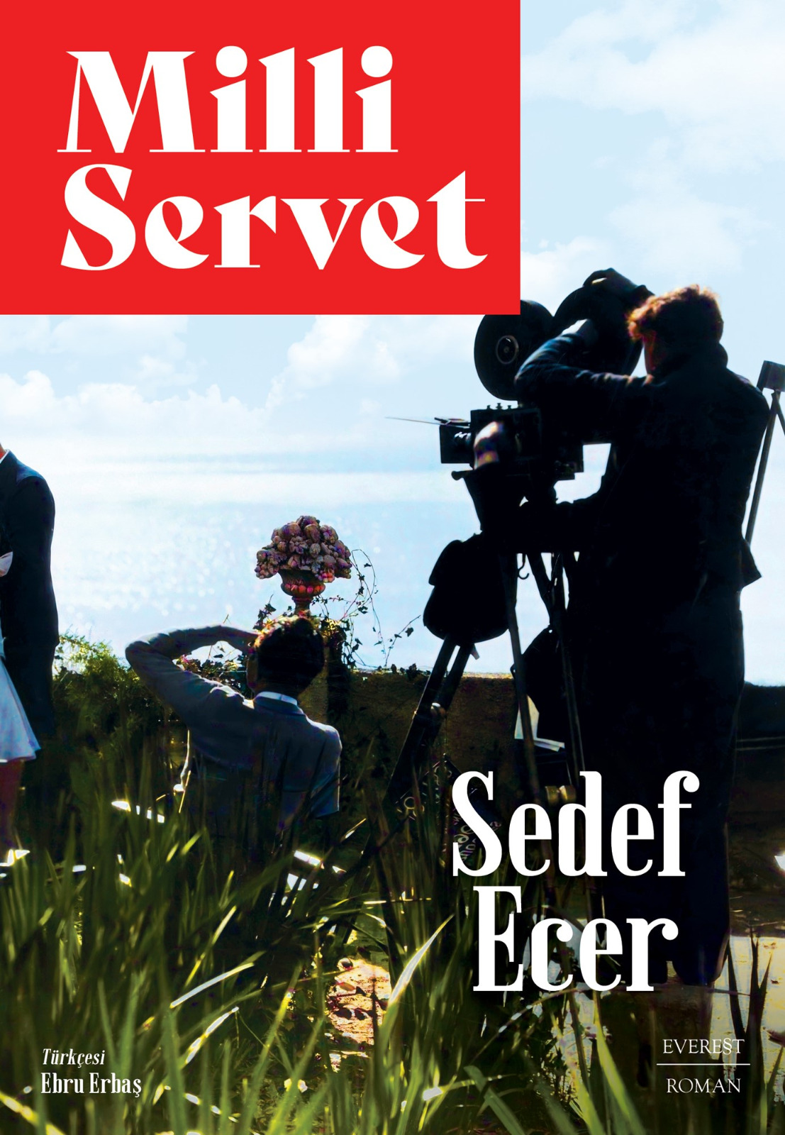 sedef-ecer-institut-francais-davetlisi-olarak-turkiyeye-geliyor
