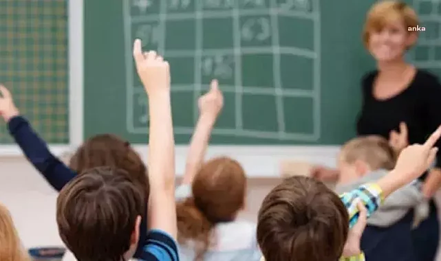 Anadolu Eğitim, Öğretim ve Bilim Hizmetleri Sendikası (Anadolu Eğitim-Sen), öğretmenlerin