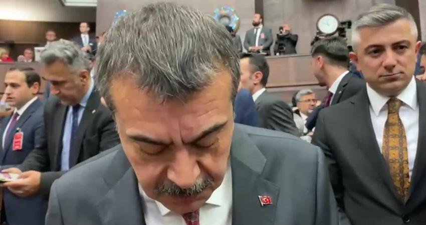 Milli Eğitim Bakanı Yusuf Tekin, özel sektör öğretmenlerinin TBMM’nin yanındaki