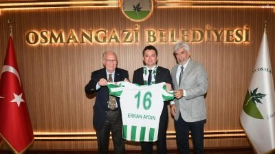 Bursaspor Başkanı Sinan Bür ve yönetim kurulu üyeleri, Osmangazi Belediye