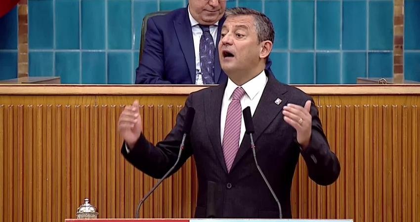 CHP Genel Başkanı Özgür Özel, Taksim Gezi Parkı'nda başlayan gösterilerin