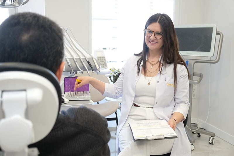 Sağlıklı dişler için dişlerin şekli kadar rengi de çok önemli.