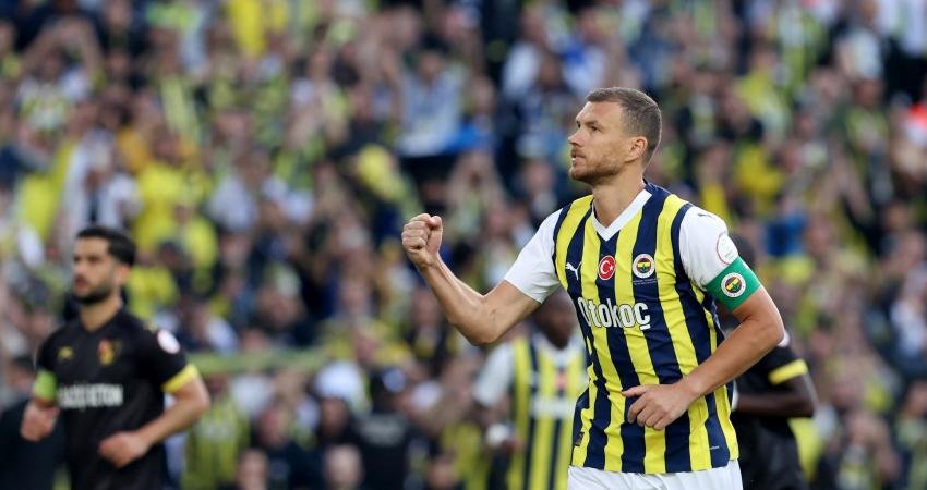 Fenerbahçe, İstanbulspor'u  6-0 yenerek 2023-2024 Sezonu Trendyol Süper Lig’i ikinci olarak tamamladı.