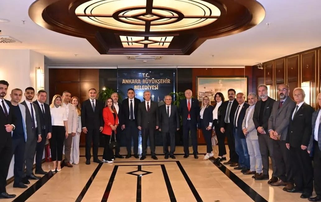 Kırşehirliler Vakfı Başkanı ve yönetimi, Gençlik ve Kadın Kolları Başkan