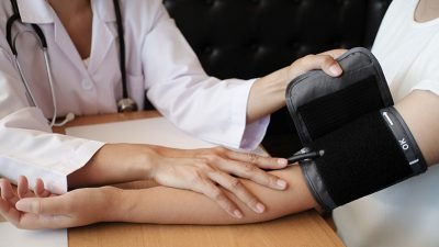 Dünya Hipertansiyon Günü’nde LifeClub Hekimi Uzm. Dr. Aslı Azakoğlu Karaca,