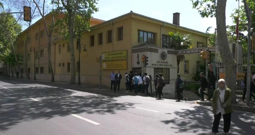 İstanbul Beşiktaş’taki İstanbul Teknik Üniversitesi Mesleki ve Teknik Anadolu Lisesi