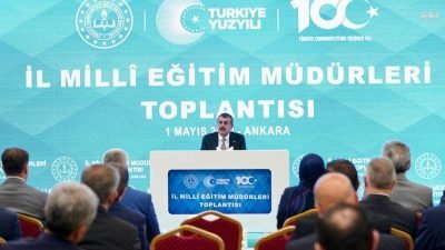 Milli Eğitim Bakanı Yusuf Tekin, bakan yardımcıları ve genel müdürlerin