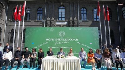 Milli Eğitim Bakanı Yusuf Tekin, Öğretmenler Odası Buluşmaları kapsamında Diyarbakır'daki