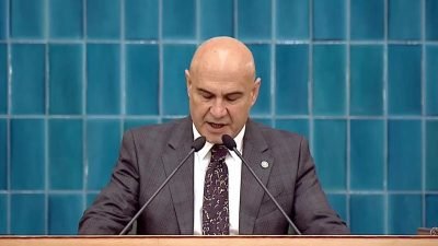  İYİ Parti Genel Başkanı Müsavat Dervişoğlu, TBMM'deki grup toplantısında, taslağı