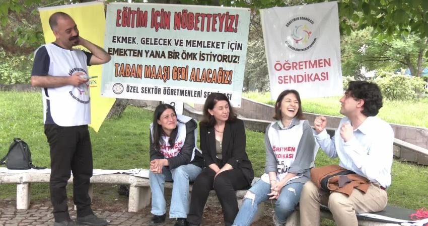 Özel Sektör Öğretmenleri Sendikası'nın taban maaş hakları için Meclis önünde