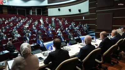 AKP Genel Başkan Yardımcısı ve Parti Sözcüsü Ömer Çelik, İspanya,
