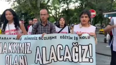 İstanbul'da, Özel Sektör Öğretmenleri Sendikası üyeleri, taban maaş ve güvenceli