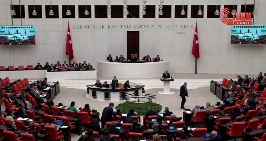 CHP Genel Başkan Yardımcısı Özgür Karabat, TBMM Genel Kurulu'nda; "AKP