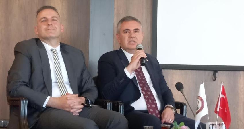 Samsun’da 14 Mayıs Eczacı Haftasında İlaç ve Eczacılığın Dünü, Bugünü ve Geleceği Paneli Düzenlendi Samsun'da 14 Mayıs Eczacılar Günü nedeniyle 1 ay boyunca çeşitli