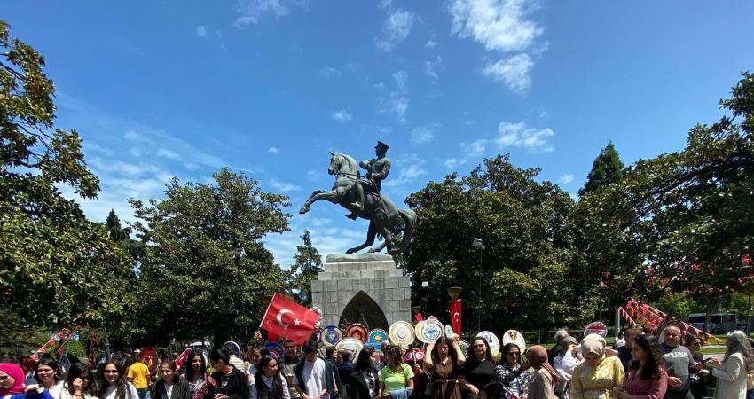 Şehitkamil Belediyesi, gençlere hem tarih bilincini aşılamak hem de milli