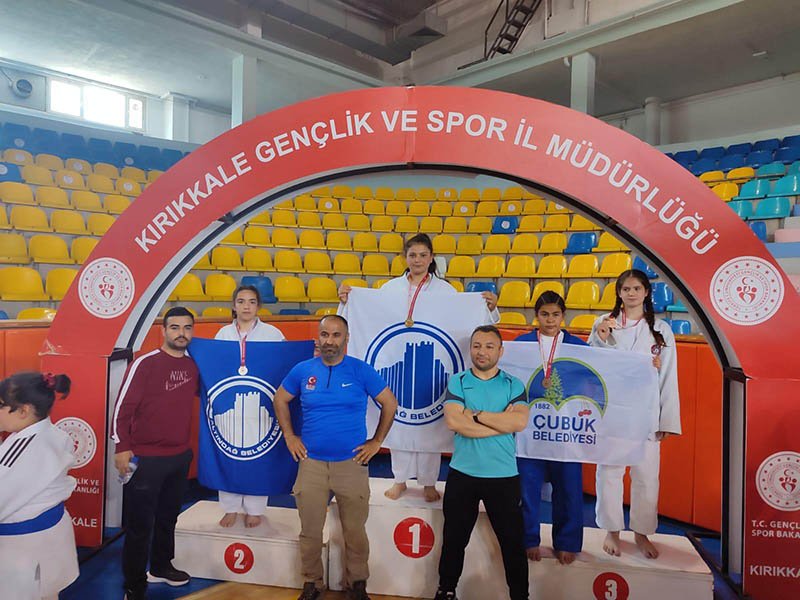 altindagli-minik-judocular-sampiyon-oldu