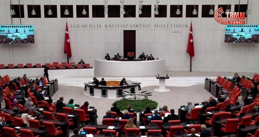 TBMM Genel Kurulu'nda, bugün AKP ve CHP arasında "belediyelere eş,