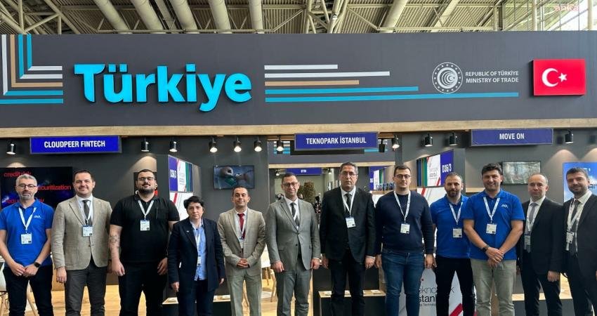 Teknopark İstanbul Firmaları, Geleceğin Endüstriyel Çözümlerini Hannover Messe 2024 Fuarı’nda Sergiledi Teknopark İstanbul, Almanya’da düzenlenen “Endüstriyel dönüşüm” temalı Hannover Messe Fuarı’na,