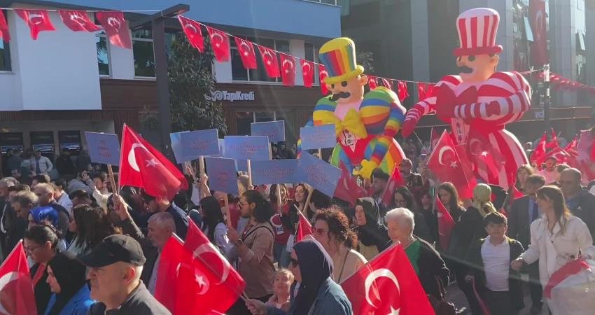 Trabzon’da Gençlik Haftası Etkinlikleri Devam Ediyor 15–21 Mayıs Gençlik Haftası etkinlikleri Trabzon’da coşkuyla devam ediyor. Trabzon Büyükşehir