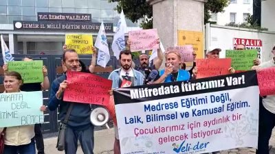 Öğrenci Veli Derneği (Veli-Der), Milli Eğitim Bakanlığı'nın "Türkiye Yüzyılı Maarif