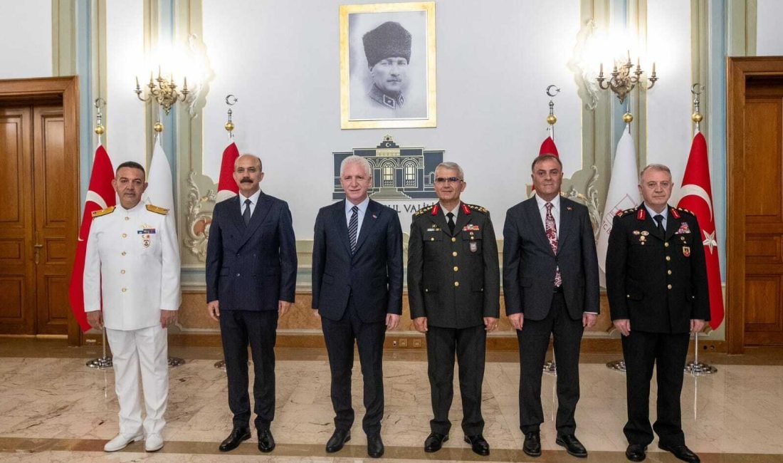 İstanbul Valisi Davut Gül’ün ev sahipliğinde Kurban Bayramı bayramlaşma töreni