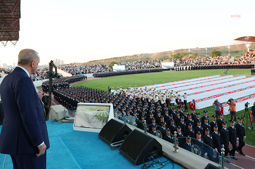 cumhurbaskani-erdogan-polis-akademisi-mezuniyet-toreninde-hukukun-disina-cikilarak-devlete-hizmet-edilmez
