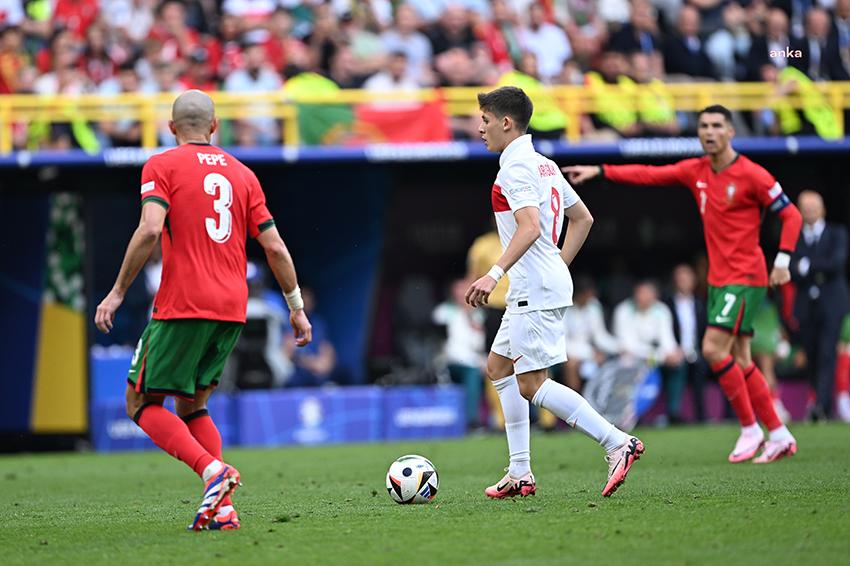 Avrupa Futbol Şampiyonası'nda E ve F grubunda ikinci maçlar tamamlandı.