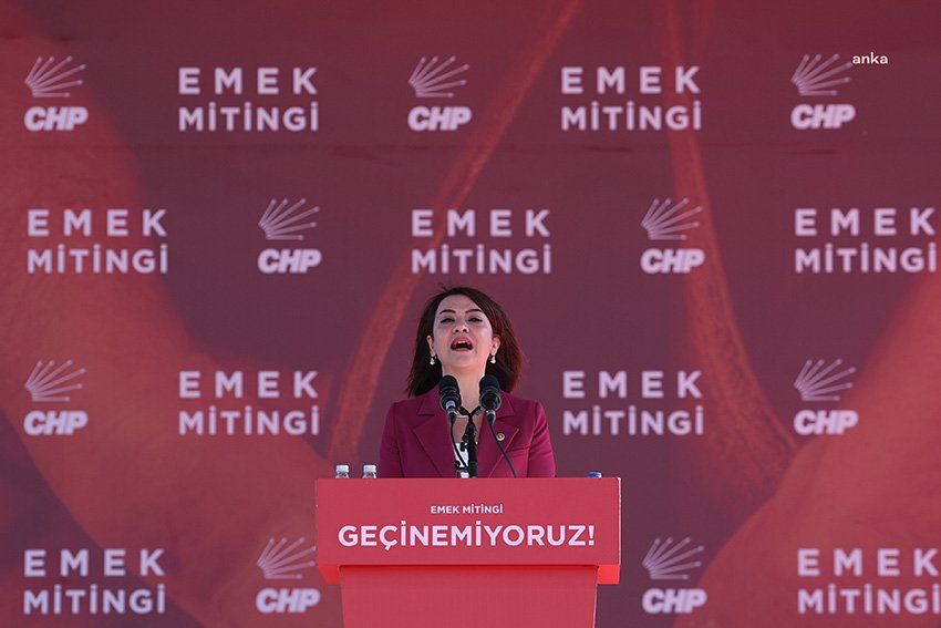 chpnin-gecinemiyoruz-mitingi-gamze-tascier-diliyoruz-ki-bu-meydan-kendini-caresiz-umutsuz-gucsuz-hisseden-herkes-icin-umut-olsun