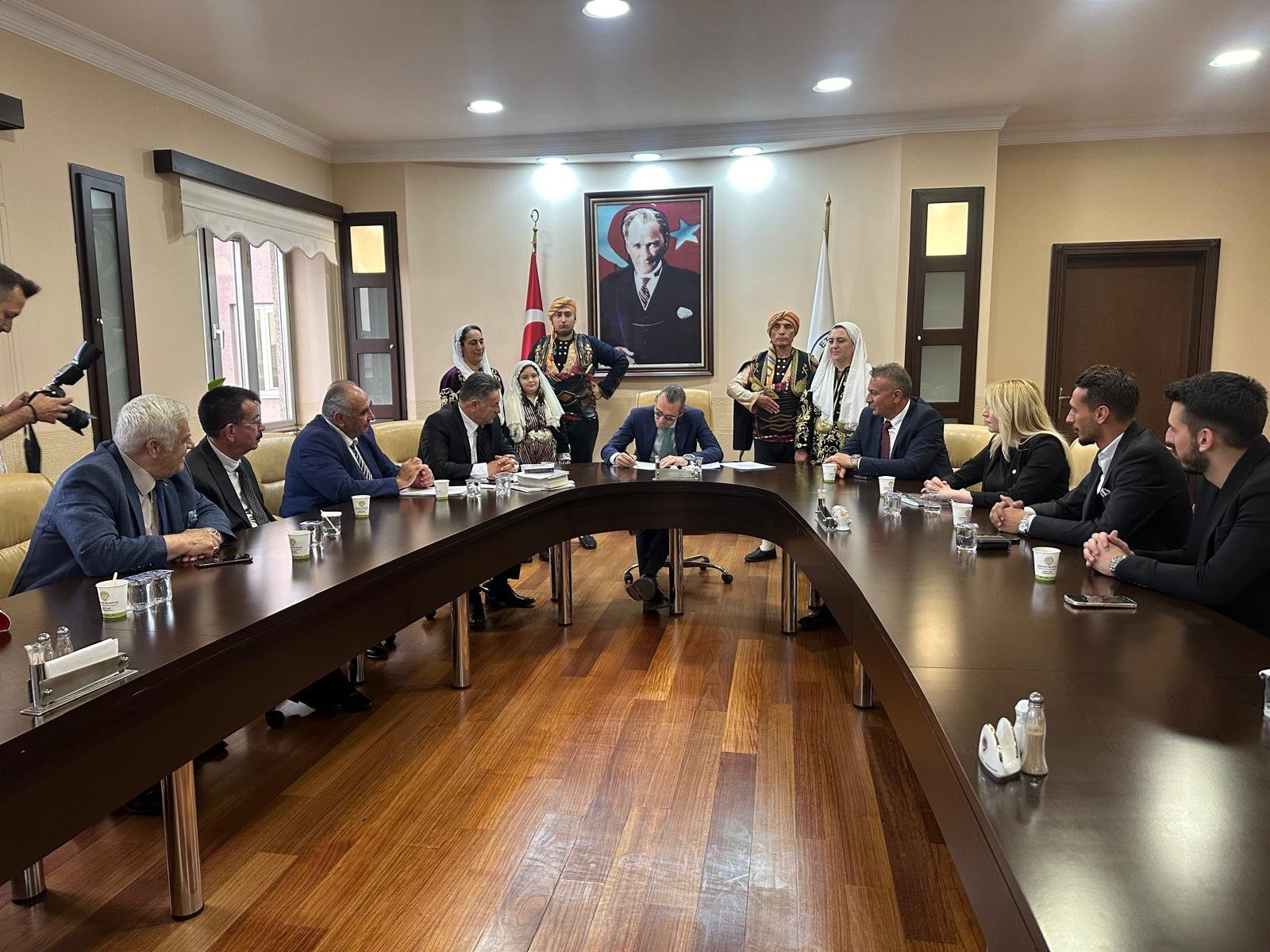 ankara-kulubu-dernegi-genel-baskani-ozaslandan-besikciogluna-hayirli-olsun-ziyareti