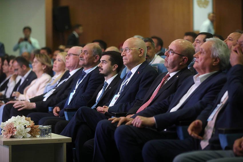 fethi-yasar-yeniden-iabb-baskani-secildi