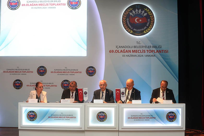 Fethi Yaşar yeniden İABB Başkanı seçildi İç Anadolu Belediyeler Birliği (İABB), 69’uncu Olağan Meclis Toplantısı'nda Yenimahalle