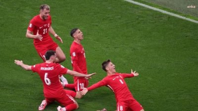 Avrupa Futbol Şampiyonası'nda grup etabındaki ilk maçlar F grubunda oynanan