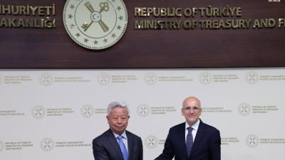 Hazine ve Maliye Bakanı Mehmet Şimşek, Asya Altyapı Yatırım Bankası Başkanı
