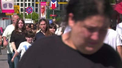 Bayram tatili nedeniyle İstanbul'da insan ve trafik yoğunluğu hissedilir şekilde