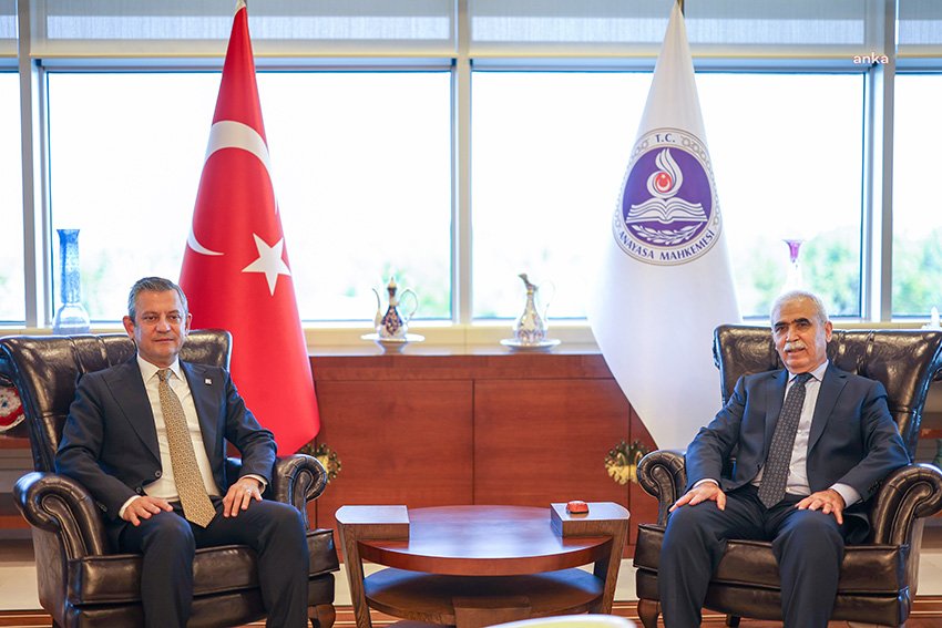 ozgur-ozel-aym-baskani-ozkayayi-ziyaret-etti-parti-olarak-aymnin-uzerine-titizleniyoruz-aymyi-hice-sayan-kim-olursa-karsisinda-bizleri-bulacaktir