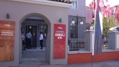 Beyoğlu Belediyesi, geçim sıkıntısı çeken ve enflasyon altında ezilen emekliler