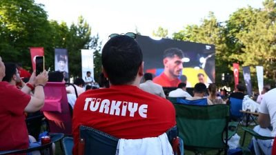Almanya’da düzenlenen 2024 Avrupa Futbol Şampiyonası'nda Türkiye, grubundaki ilk maçında
