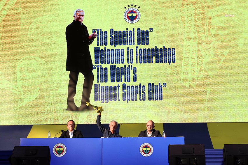 Fenerbahçe ile iki yıllık sözleşmeye imza atan Portekizli teknik direktör