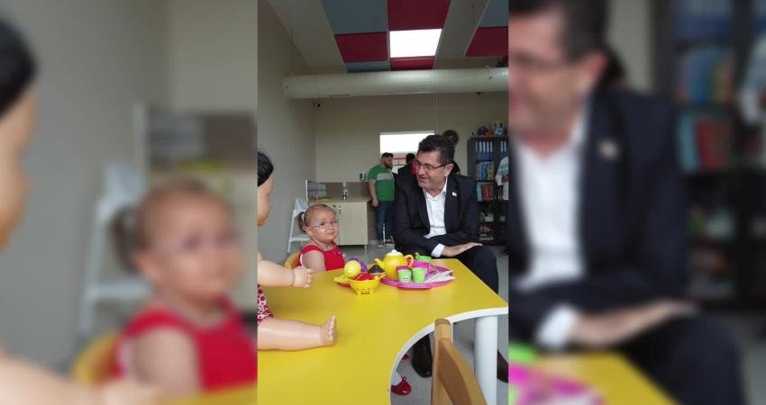 Çekmeköy Engelsiz Yaşam Merkezi’nde azmiyle hayata tutunan Asel’i ayağa kaldıran