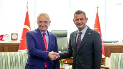 CHP Genel Başkanı Özel, eski Arnavutluk Cumhurbaşkanı Meta ile görüştü.