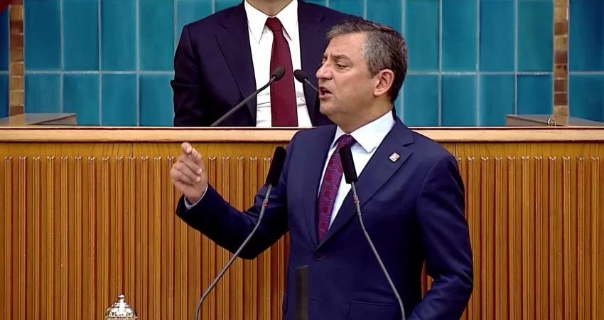 CHP Genel Başkanı Özgür Özel, Hakkari Belediye Başkanı'nın görevden alınması