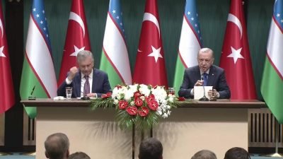 Türkiye'ye resmi ziyarette bulunan Özbekistan Cumhurbaşkanı Şevket Mirziyoyev ile görüşen