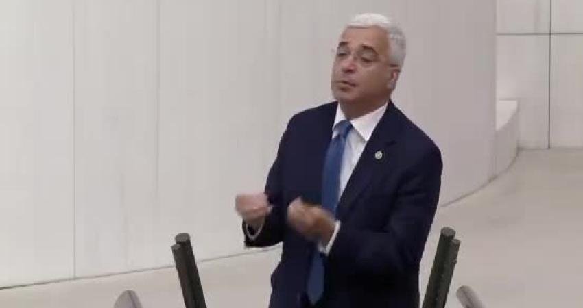 Demokrat Parti (DP) İzmir Milletvekili Salih Uzun, "Şatafat ve israf