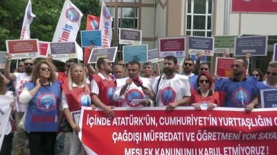 Eğitim İş İstanbul Şubeleri, 'Çağdışı Müfredata ve Öğretmeni Yok Sayan