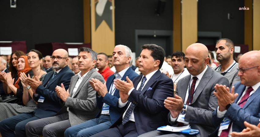 Esenyurt Kent Konseyi Seçimli Genel Kurulu’nda konuşan Belediye Başkanı Ahmet